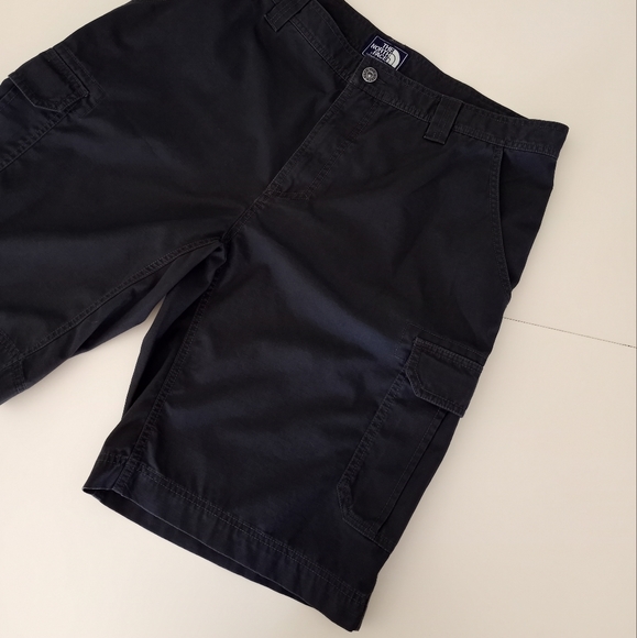 The North Face Dark Gray Cargo Shorts Mens Size 40 - Picture 4 of 14